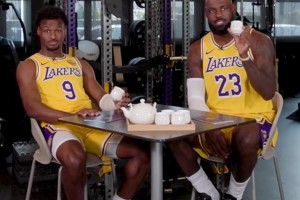 湖人队员们都有哪些趣事？来听听詹姆斯父子的茶歇时间大爆料...